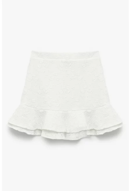 Пола с бродерия и набран подгъв