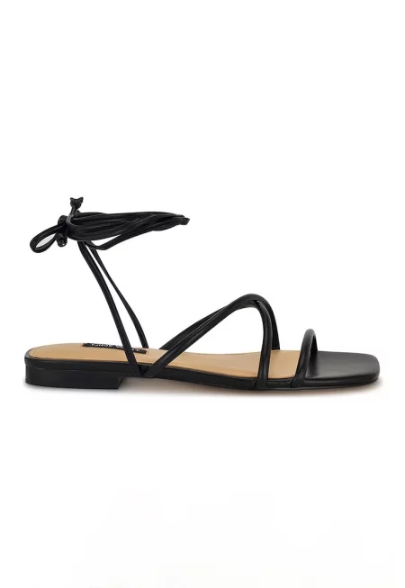 Равни сандали Mikila от еко кожа с квадратен връх - Черен