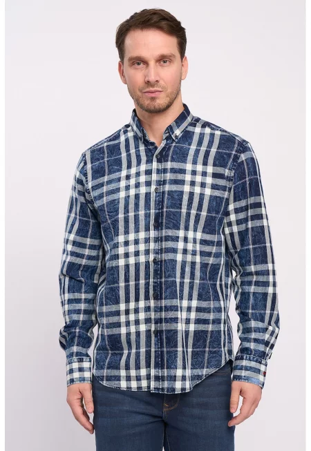 Риза на каре с яка с копчета