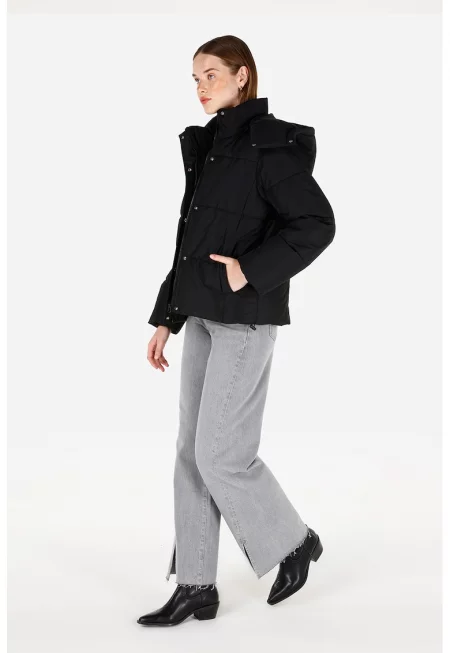 Зимно яке с цип и висока яка