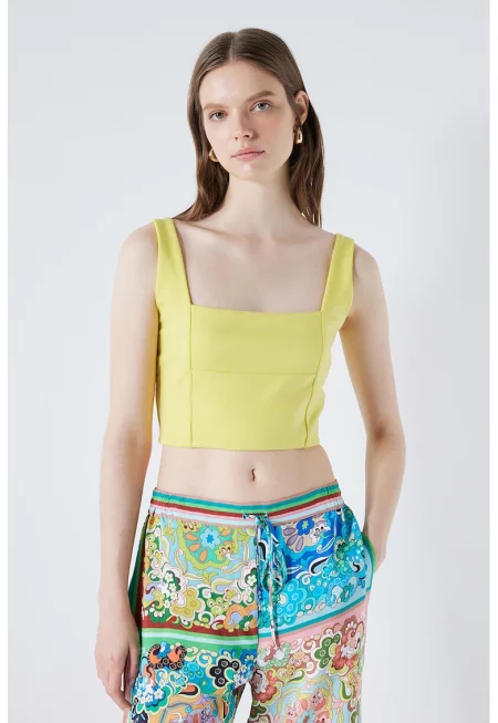 Къс топ с квадратно деколте