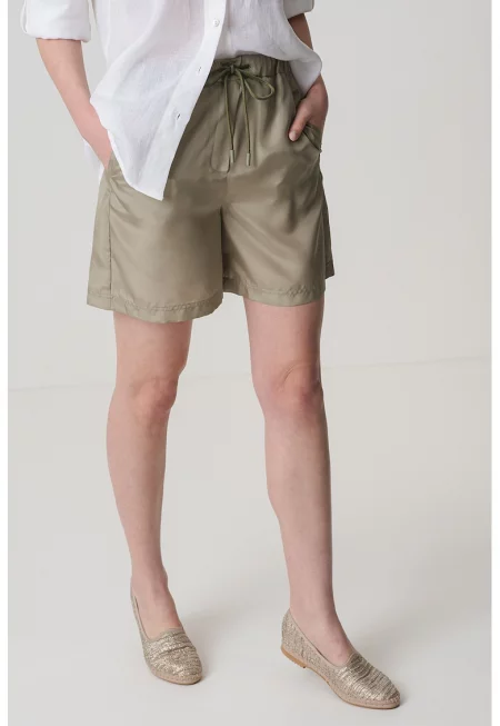 Копринен къс панталон с висока талия - Светлозелен