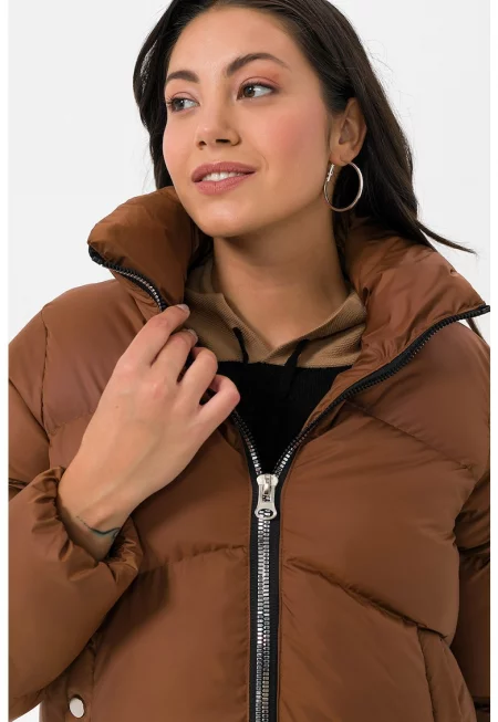 Подплатено капитонирано зимно яке