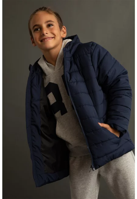 Подплатено зимно яке с качулка