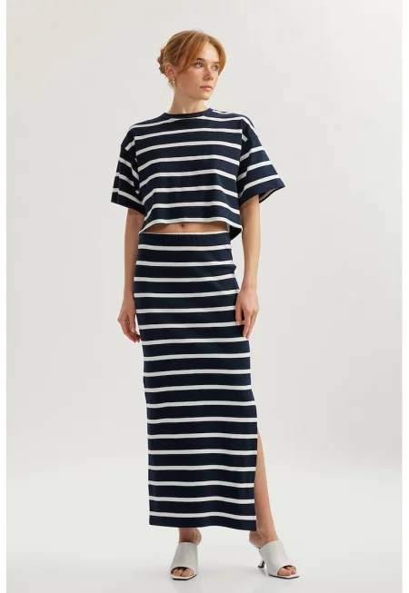 Раирана пола с цепка встрани