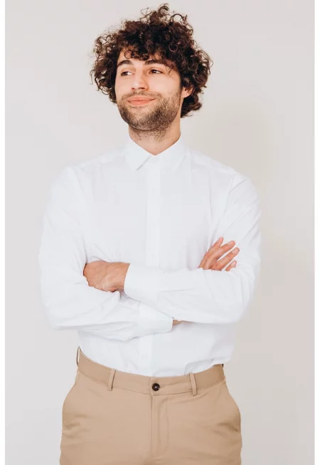 Риза с дълги ръкави и остра яка - Бял