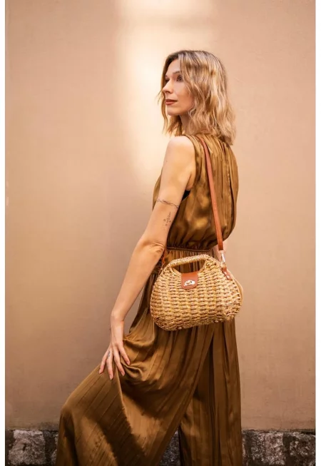 Дамска чанта  Sheila - бежова - златни детайли - един размер