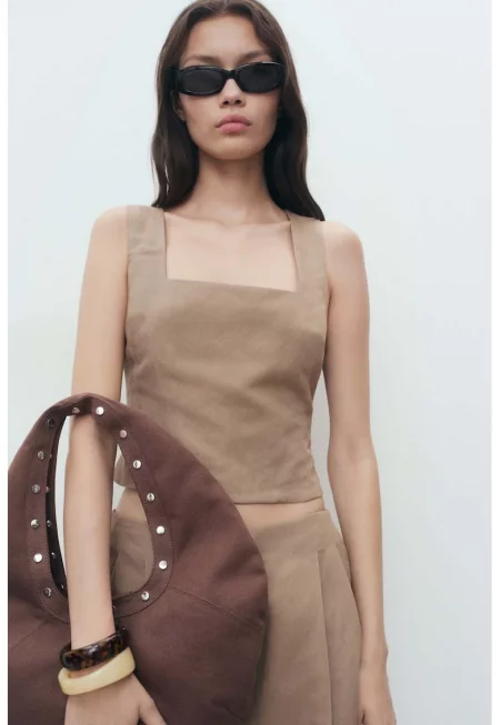 Къс топ с квадратно деколте