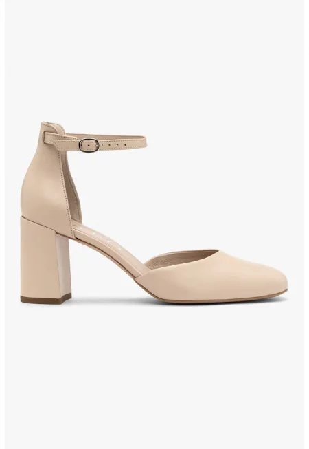 Обувки с масивн ток и каишка на глезена - Бежов