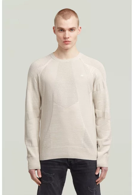 Пуловер с овално деколте