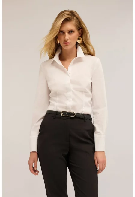 Риза със скрито закопчаване