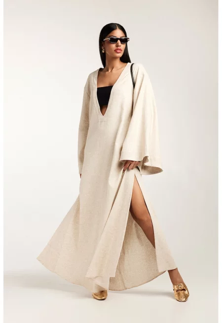 Рокля с лен - разкроени ръкави и дълбок шпиц - Светло бежово