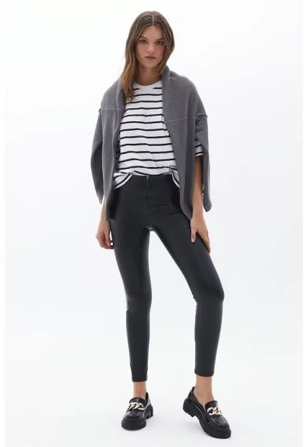 Скъсен клин с висока талия - Черен