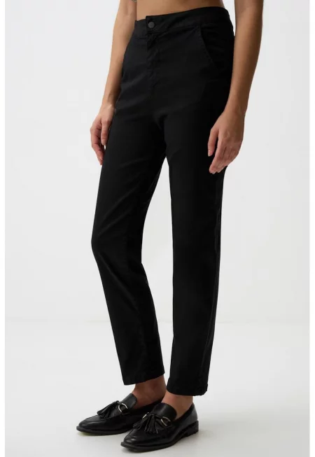 Скъсен панталон с лиосел - Черен