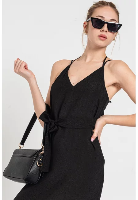 Дълга рокля с шпиц - Черен