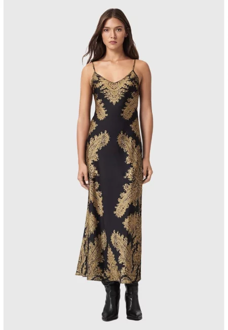 Дълга рокля с шпиц