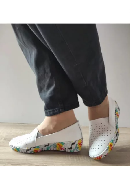 Дамски обувки  03664 перфорирани Бял