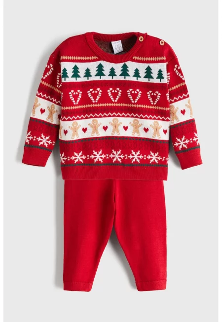 Коледен пуловер и плетен панталон