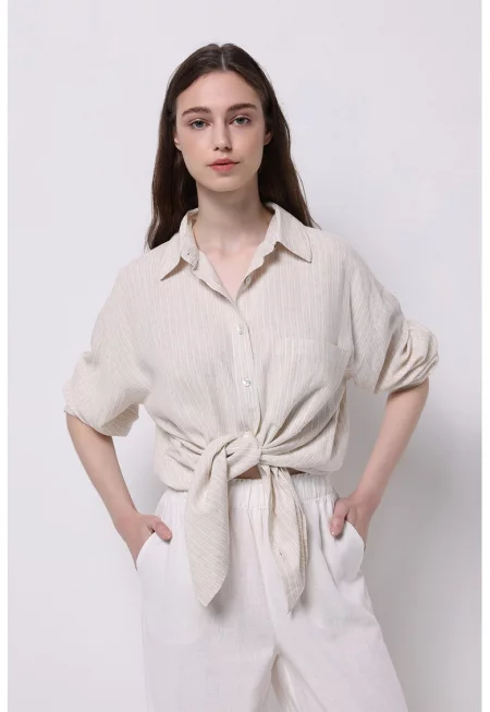 Риза с лен с остра яка