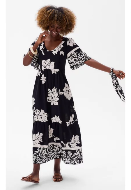 Рокля с флорален принт и къси ръкави