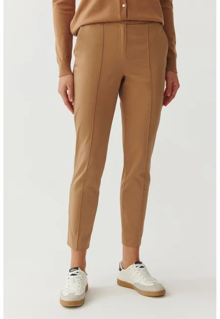 Скъсен панталон със стеснен крачол - Кафяв