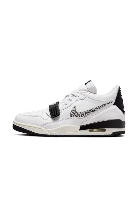 Спортни обувки -  Air Jordan Legacy 312 Low - Synthetic - White - Бял