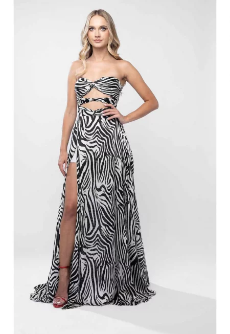 Дълга рокля с изрези