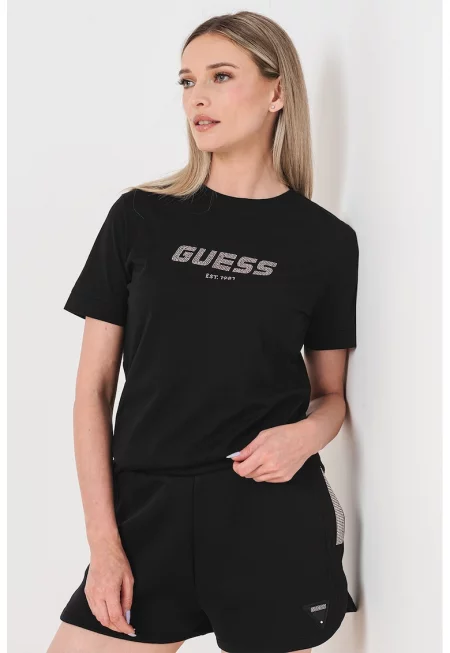 Фитнес тениска с декоративни камъни