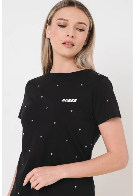 Фитнес тениска с овално деколте