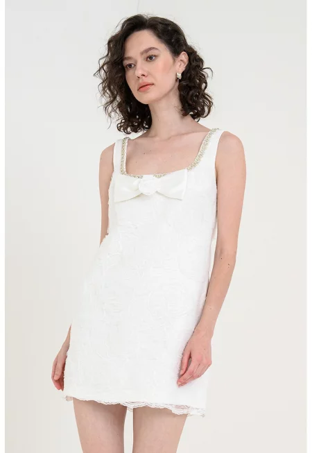 Къса рокля с бродерии и панделка - Мръснобял