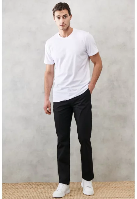 Панталон чино със средновисока талия