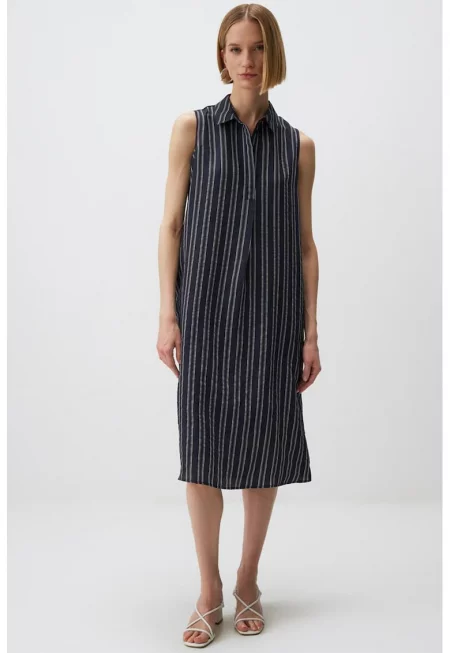 Раирана рокля с джобове встрани - Тъмносин