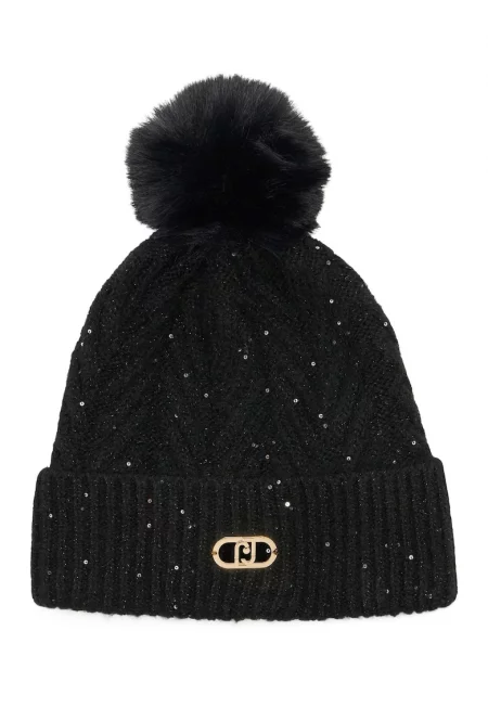 Шапка с вълна с помпон