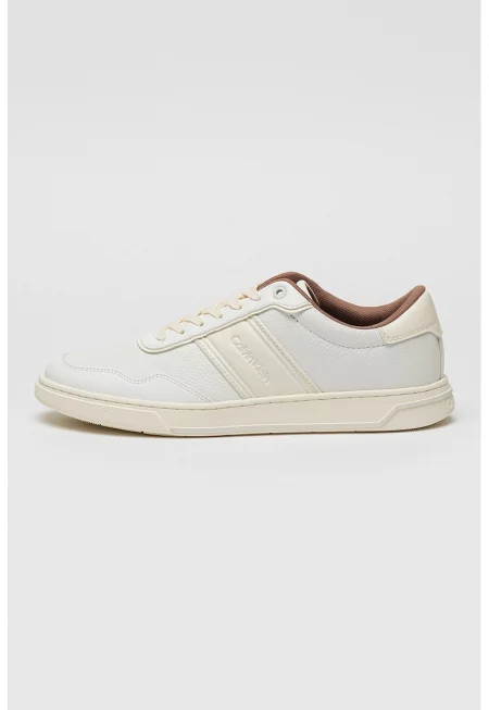 Спортни обувки от кожа с връзки