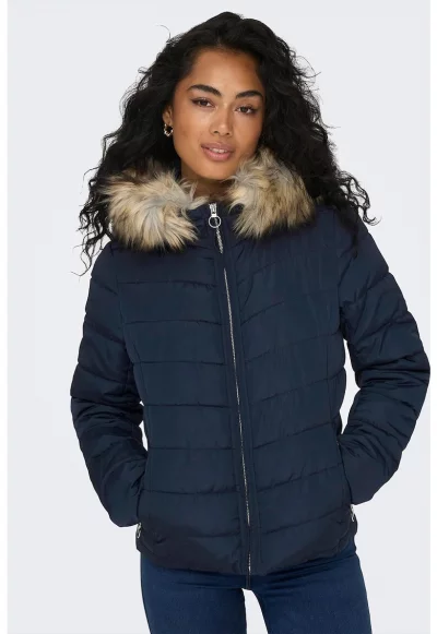 Ватирано зимно яке с качулка