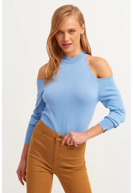 Фино плетен пуловер с отвор на раменете - Ледено синьо