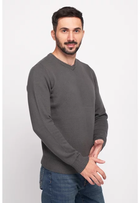 Фино плетен пуловер с шпиц