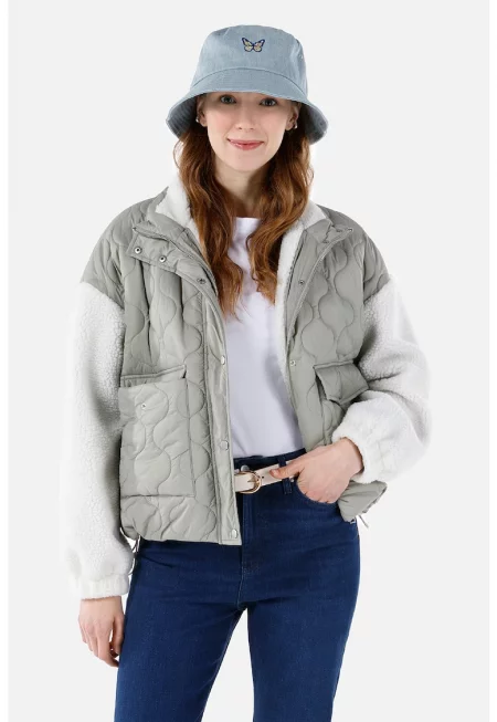 Капитонирано зимно яке с пришити джобове