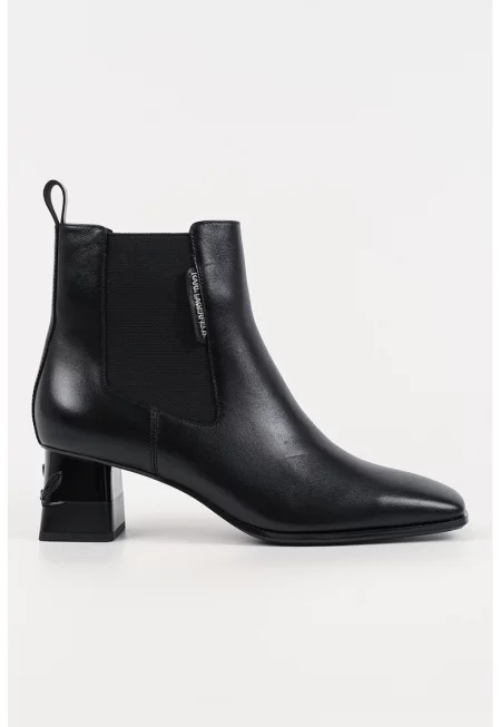 Кожени боти с квадратен връх и релефно лого на тока