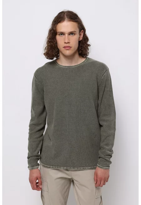 Памучен пуловер с овално деколте