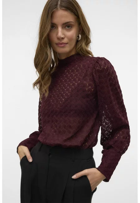 Прозрачна блуза с ниска яка