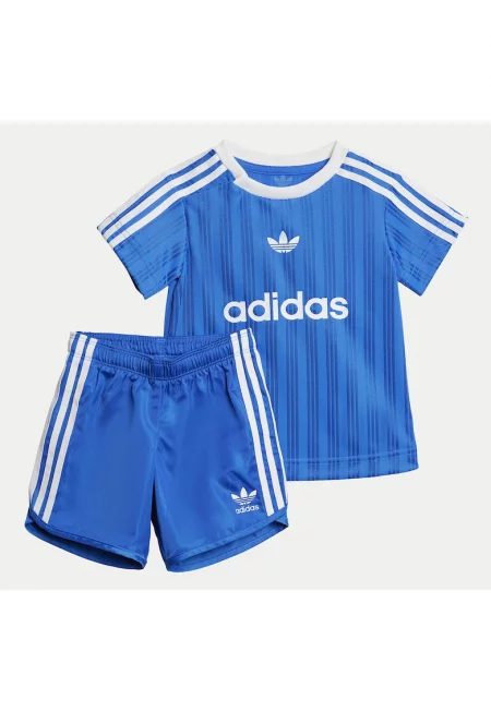 Спортен екип с тениска и къси панталони унисекс