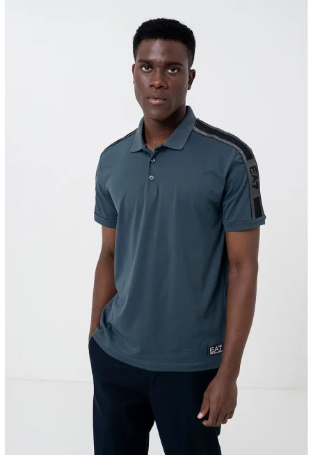 Тениска с яка и лого