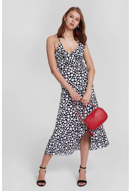 Застъпена десенирана рокля с шпиц - Черен/Бял