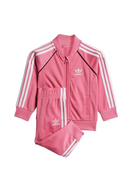 Анцуг с джобове