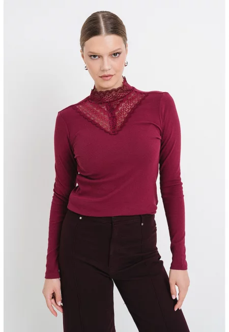 Блуза с модал с дантела