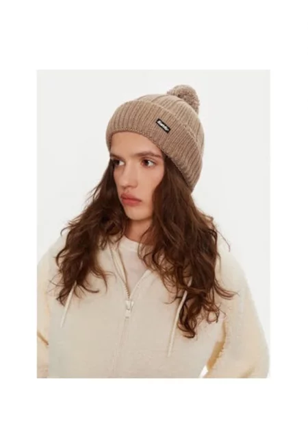 Дамска зимна шапка -  бежова