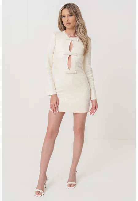 Къса вталена рокля с отвори и панделки - Мръснобял
