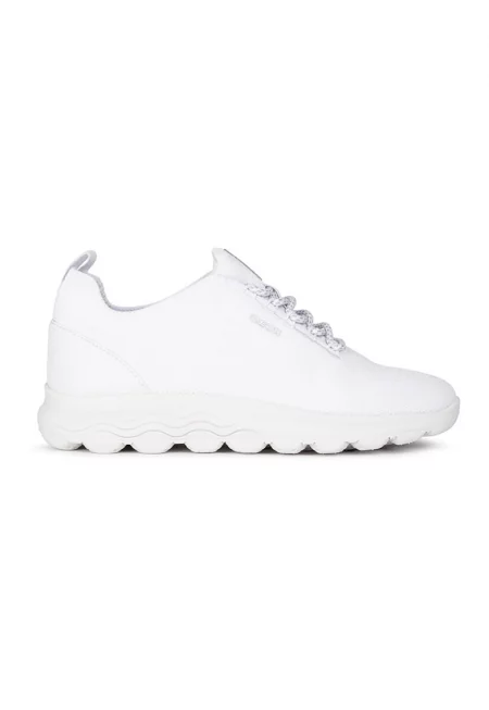 Мрежести спортни обувки с кожа