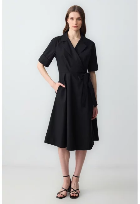 Памучна рокля с шпиц - Черен